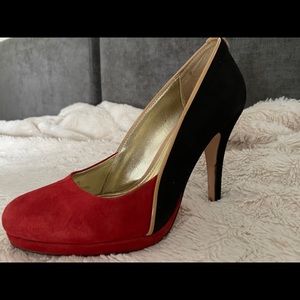 Elaine Turner Suede Heels Size 9